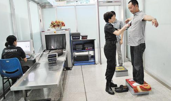 飛機(jī)上可以帶pos機(jī)么？